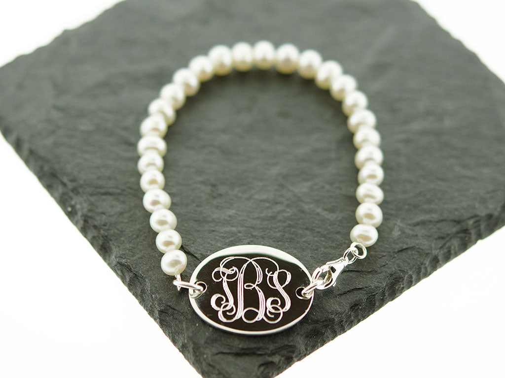 925 Sterling Silver Freshwater Pearl Oval Monogram Bracelet